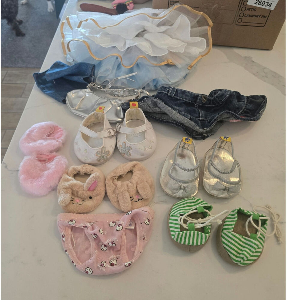 Build A Bear Workshop Lot 2 dresses 5 pairs of shoes skirts and purse